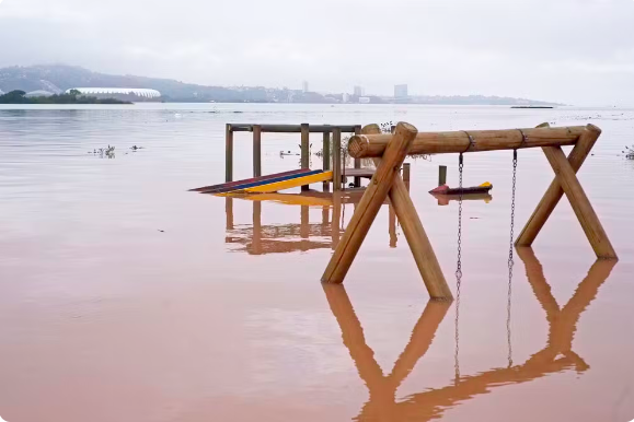 Imagem de compartilhamento para o artigo Sábado amanhece com chuva e rio do RS atinge 4,7 metros de profundidade da MS Todo dia